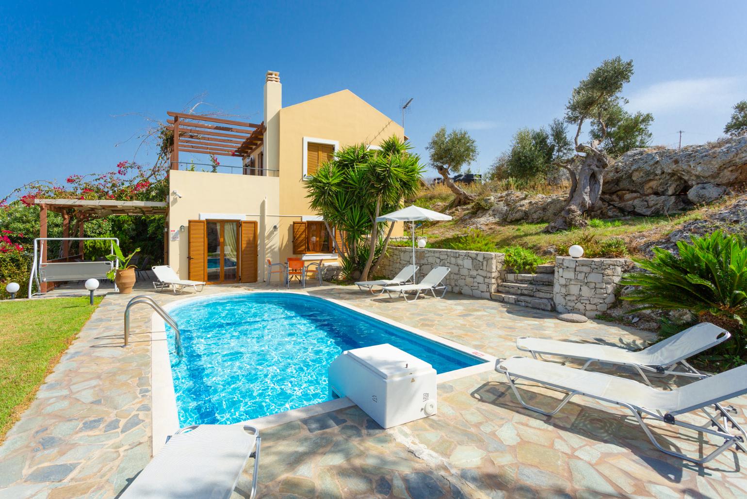 A Stunning Villa in Greece 