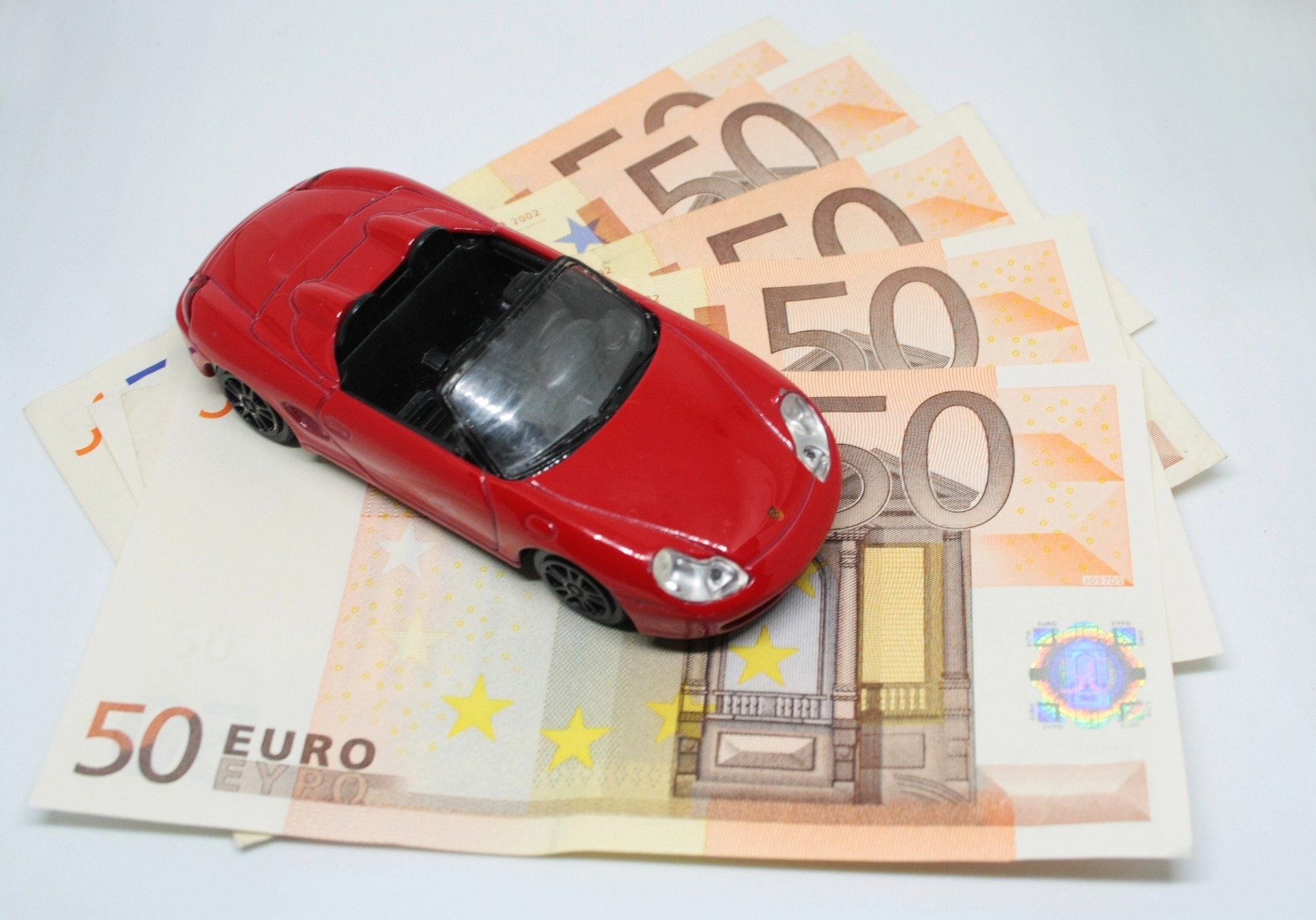 Top ways to Save Money on Car Insurance