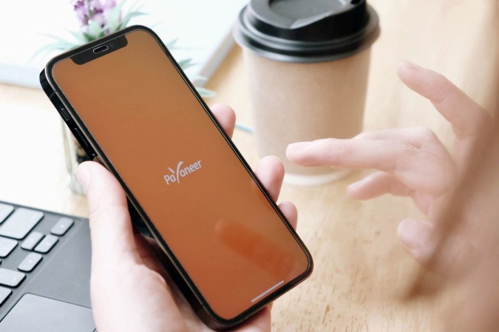 Payoneer app
