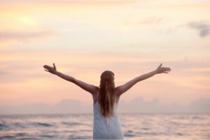 6 Easy Ways To Start Living A Healthier Lifestyle